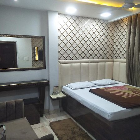 Hotel Brown Лудхіяна Екстер'єр фото