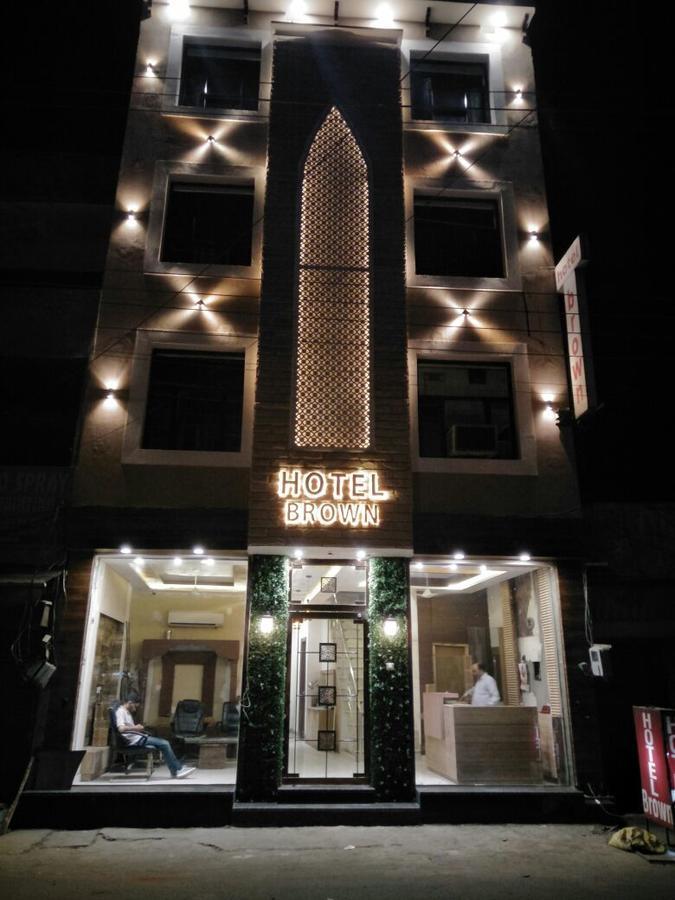 Hotel Brown Лудхіяна Екстер'єр фото