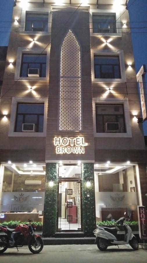Hotel Brown Лудхіяна Екстер'єр фото