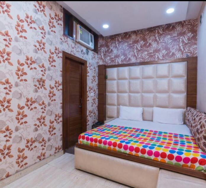 Hotel Brown Лудхіяна Екстер'єр фото